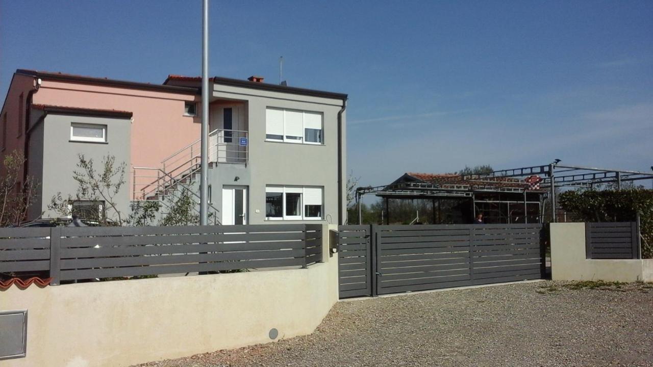 Apartment Ivano Fažana Exterior foto